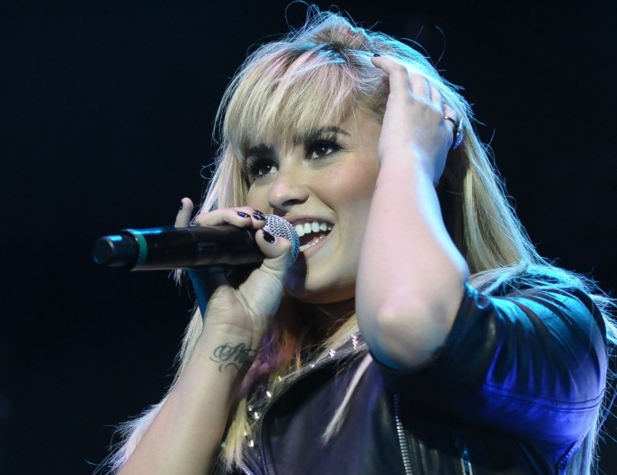 demi
